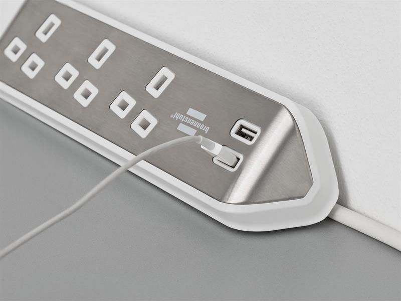 estilo Corner Extension Lead 240V 3-Gang 13A White 2m                           