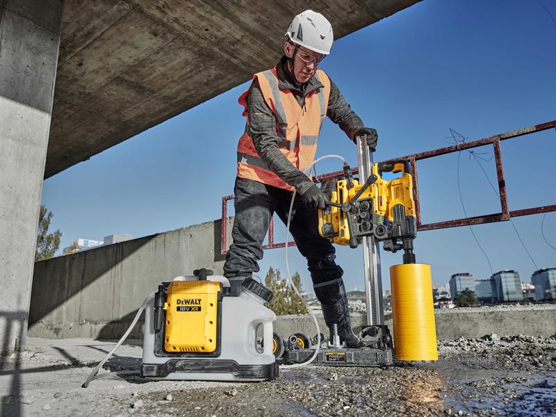 DCE6820N XR Water Tank 18V Bare Unit                                            