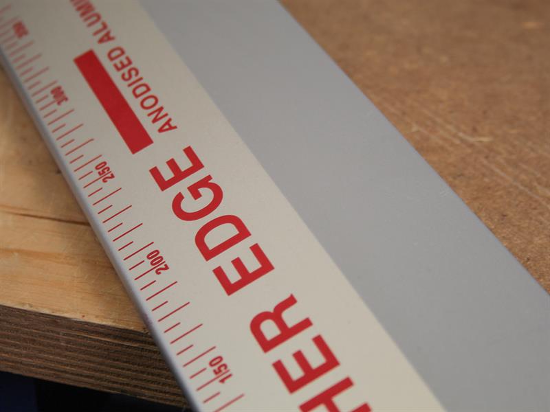 Feather Edge with Scale 1.2m x 93mm x 25mm                                      