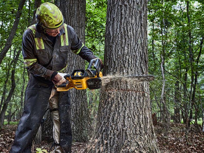 DCMCS575N XR FlexVolt Chainsaw 50cm Bar 54V Bare Unit                           