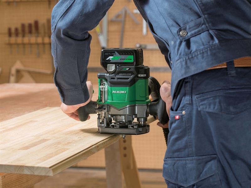 M3612DA/JPZ 1/4 & 1/2in Multi-Volt Router 36V 1 x 2.5Ah Li-ion                  