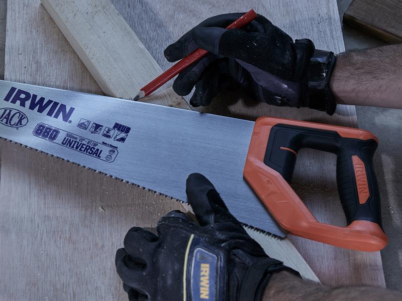 880 UN Universal Panel Saw 550mm (22in) 8 TPI                                   