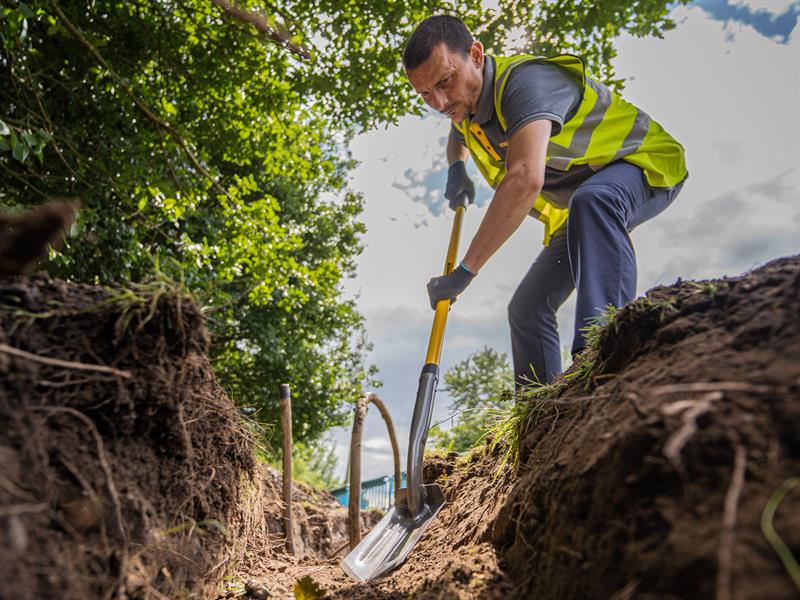 Long Handled Trenching Shovel 1460mm (57.1/2in)