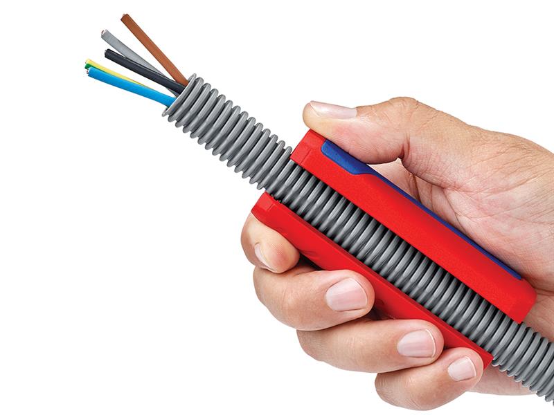 90 22 01 TwistCut® Corrugated Pipe Cutter 13-32mm                               