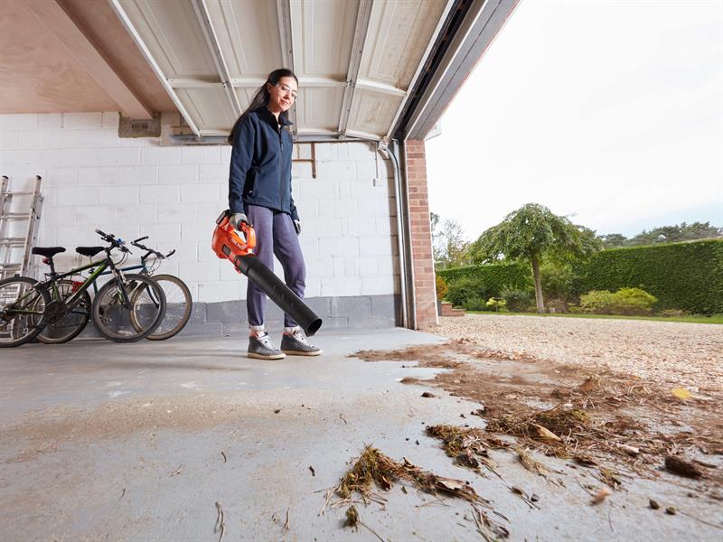 BCBL200L Axial Blower 18V 1 x 2.0Ah Li-ion                                      