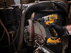 DCF902D2 XR Brushless Sub-Compact 3/8in Impact Wrench 12V 2 x 2.0Ah Li-ion      