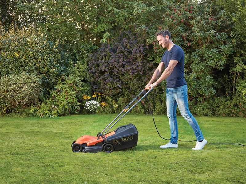 BEMW451 Electric Lawnmower 32cm 1200W 240V                                      