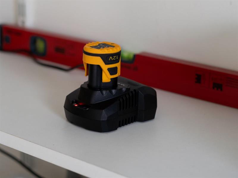 Fast Charger 12V                                                                